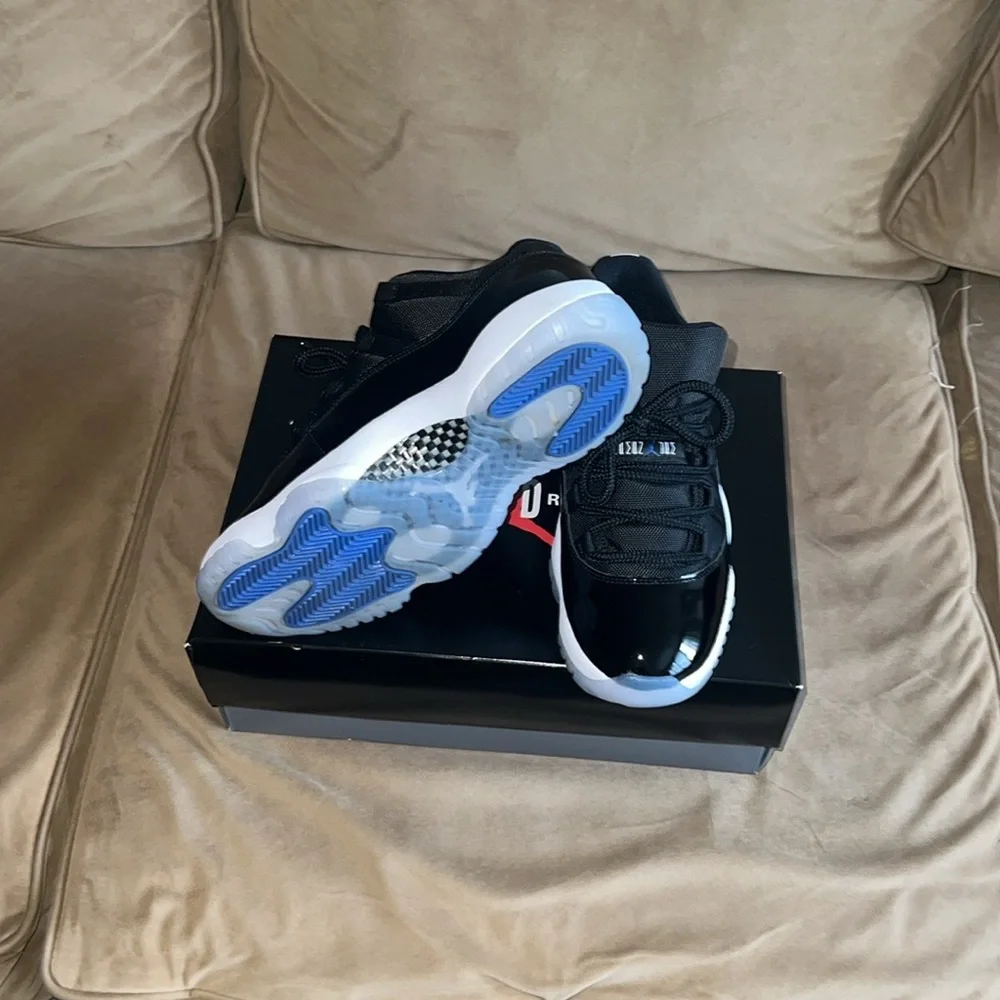 JORDAN 11 RETRO LOW 'SPACE JAM' Men Size 8 - Picture 5 of 10